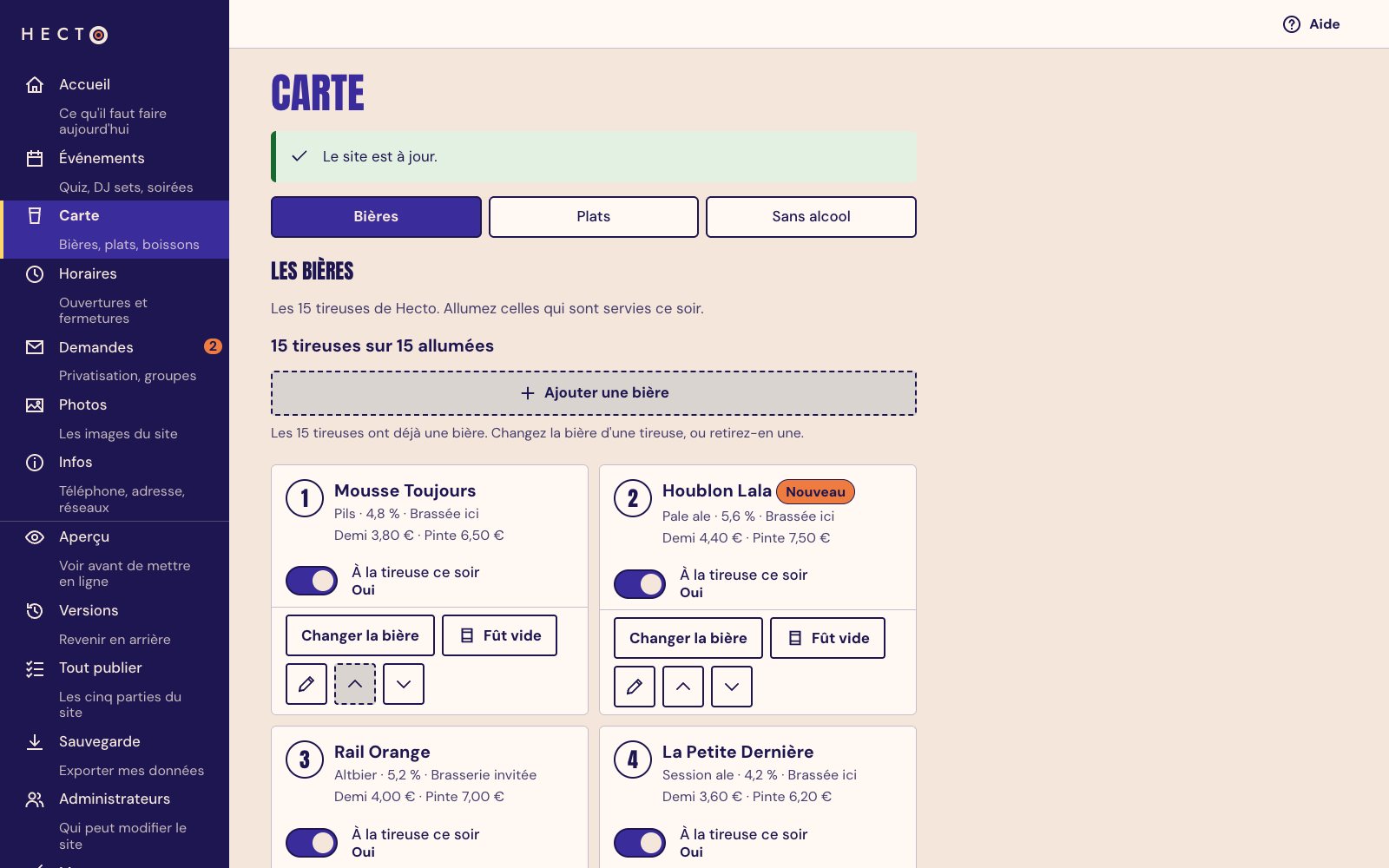 L'espace de gestion de Hecto sur ordinateur : une barre latérale indigo avec les rubriques à gauche et, à droite, un écran de gestion avec la liste de la carte.